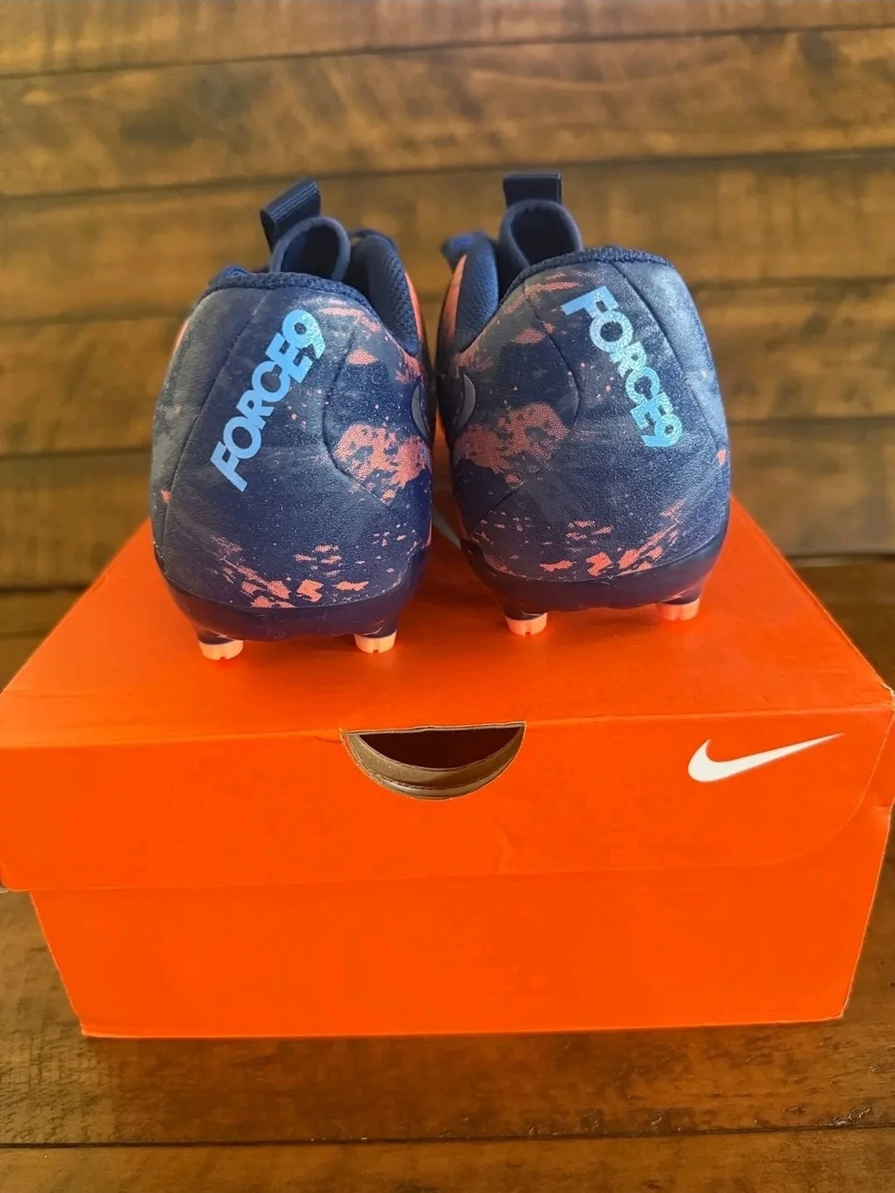 Nike Jr. Phantom GX II Academy Soccer Cleats | Size 6Y | Firm/Multi Surface